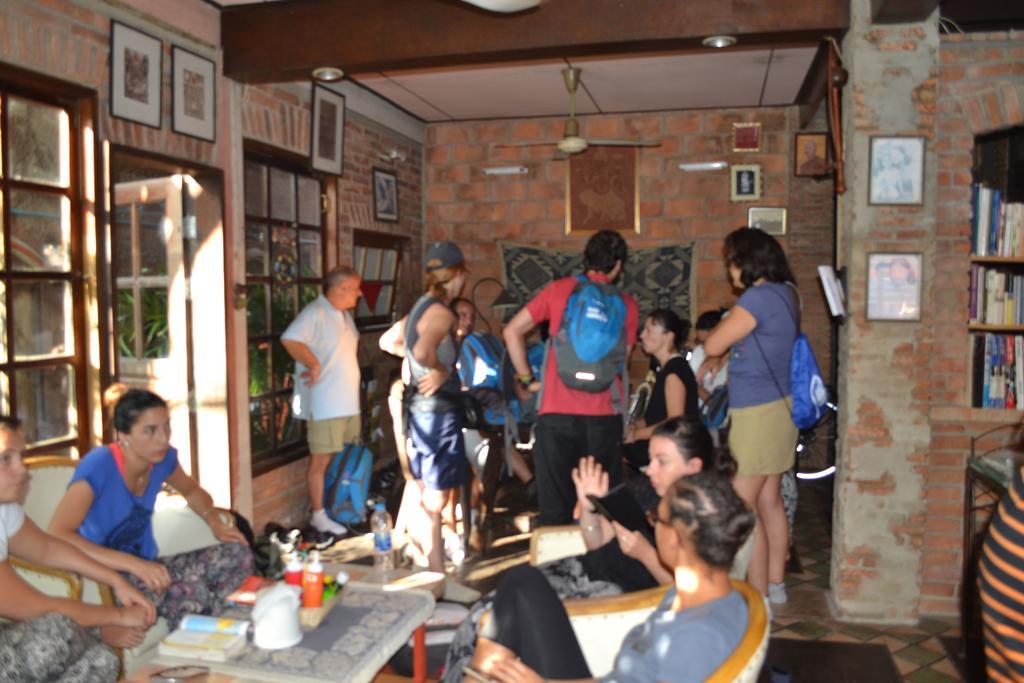 Brickhouse Ayutthaya Guesthouse Est 1986 Bagian luar foto