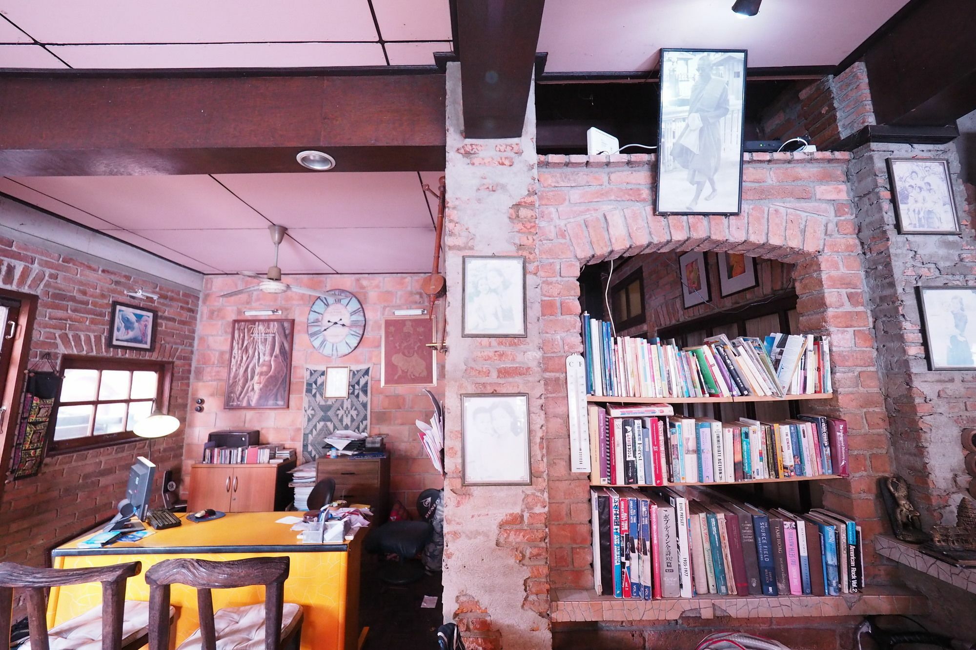 Brickhouse Ayutthaya Guesthouse Est 1986 Bagian luar foto