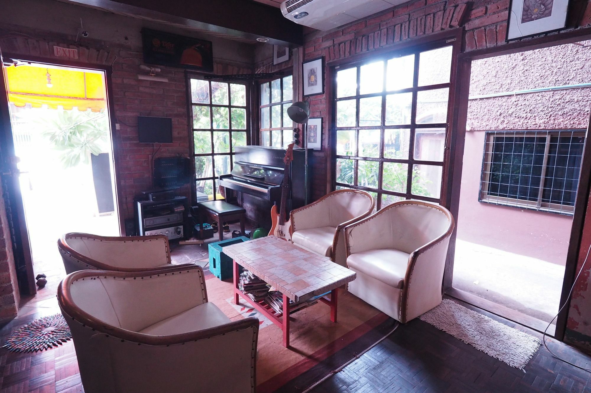 Brickhouse Ayutthaya Guesthouse Est 1986 Bagian luar foto