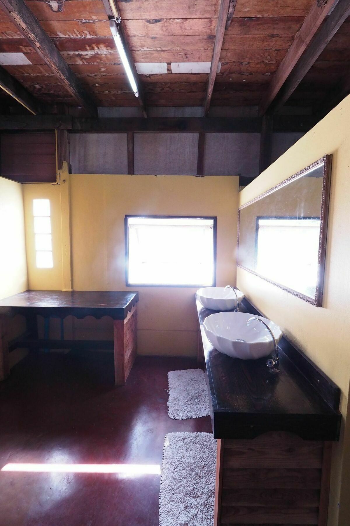 Brickhouse Ayutthaya Guesthouse Est 1986 Bagian luar foto